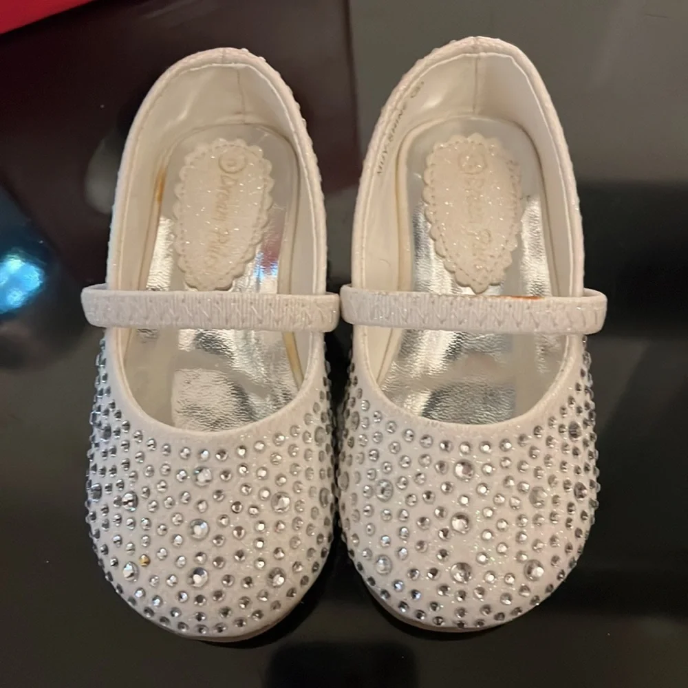 Girls size 5 white rhinestone shoes